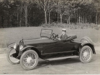Ned Jordan in 1917 Mosel 60